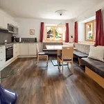 Falwesuna Apartman *