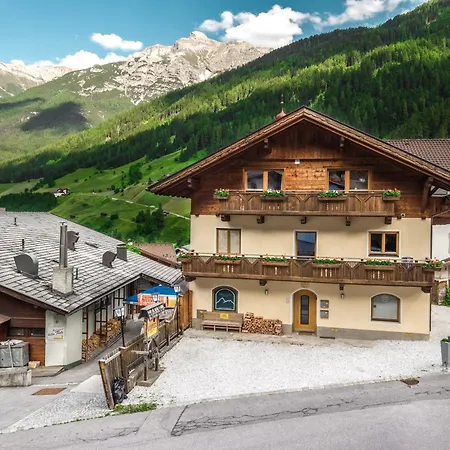 Sonne, Mond Und Sterne Neustift im Stubaital